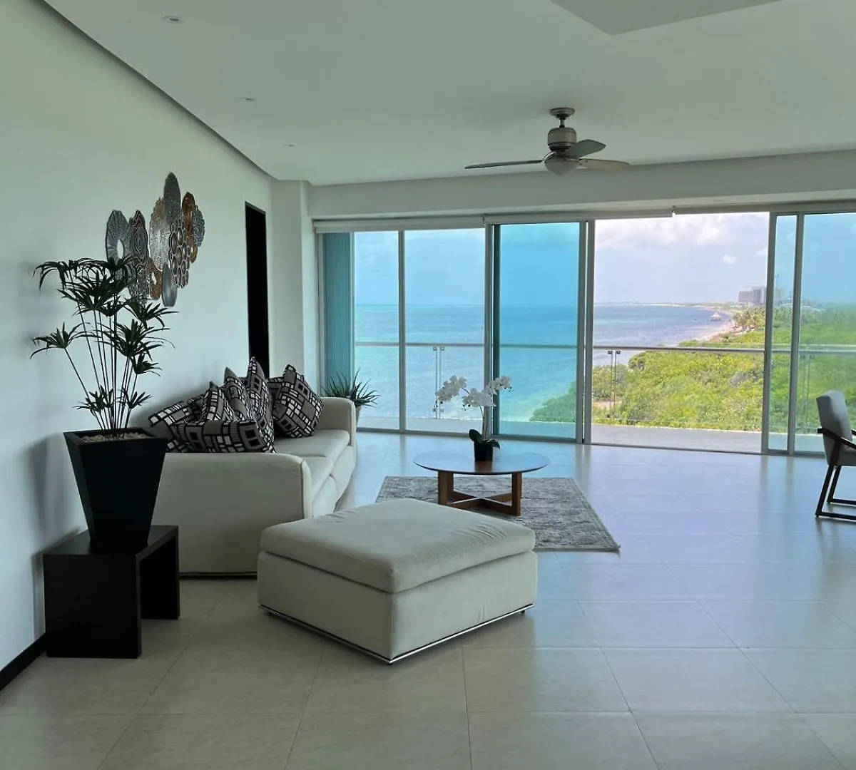 Beach, Pool 3Br Apartment - 8 Guests Cancún 0*,  Messico
