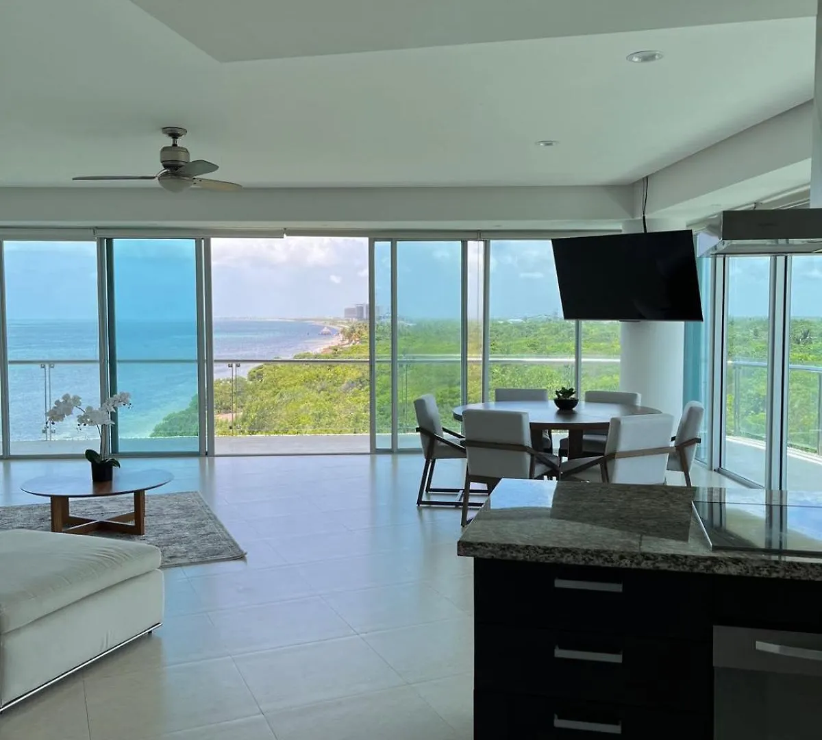 Beach, Pool 3Br Apartment - 8 Guests Cancún Messico